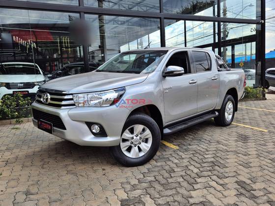 TOYOTA HILUX 2.7 SR 4X2 CD 16V FLEX 4P AUTOMÁTICO TOYOTA HILUX 2.7 SR 4X2 CD 16V FLEX 4P AUTOMÁTICO